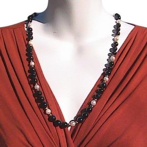 Classic 14k Yellow Gold Black Onyx Pearl Necklace